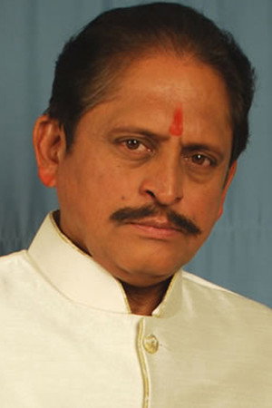 Ravindra Mankani in Smruti Chitre