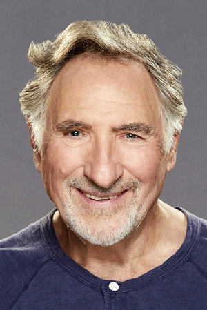 Judd Hirsch in Independence Day