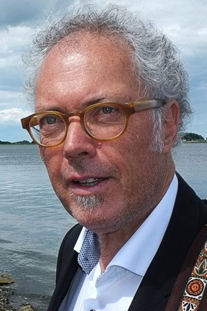 Troels Skovgaard in Ørkenens Sønner: Fingeren på pølsen