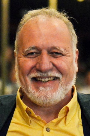 Diego Artucio in Giant
