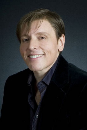 Mario Iván Martínez in The League of Five