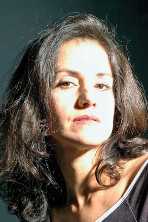 Lavínia Pannunzio in Tudo o Que é Sólido Pode Derreter