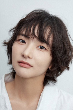 Park Soo-yeon in Fantasy of the Girls