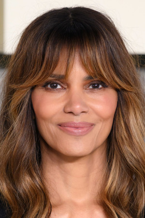 Halle Berry in Executive Decision
