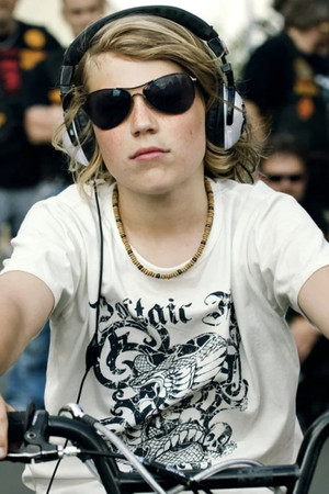 Nicolas Schinseck in The Crocodiles