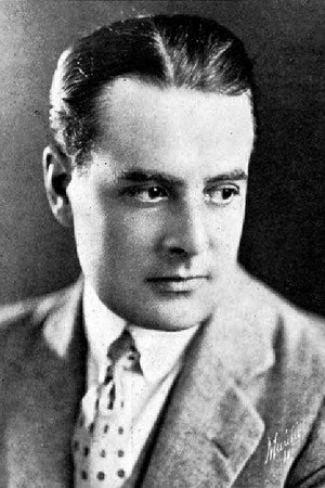 Lewis Dayton in Cordelia the Magnificent