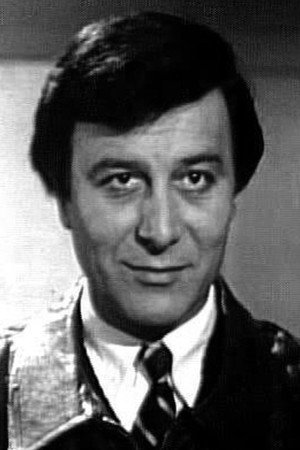 Héctor Fuentes in Cleopatra era Cándida