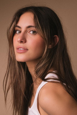 Yasmin Karssing in Meskina