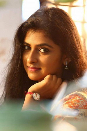 Parvathy Arun in Chembarathipoo