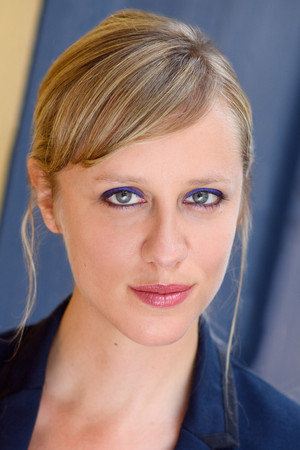 Betsy Holt in Synchronic