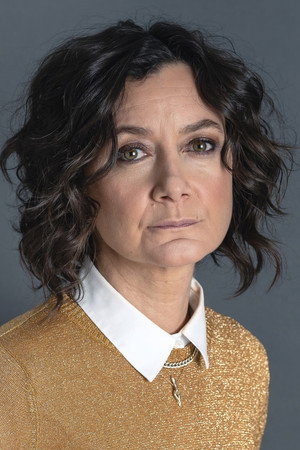 Sara Gilbert in Riding in Cars with Boys
