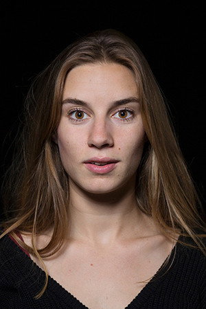 Maya Unger in Vamos a la Playa