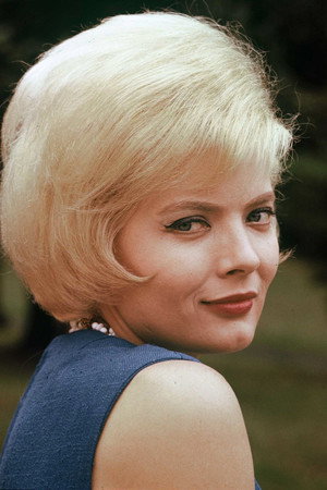 Corinne Marchand in Cl  o from 5 to 7