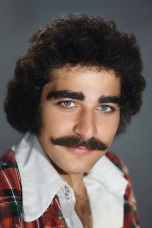 Yılmaz Şerif in Professionals: Blood Grudge Weapon