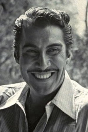 Emilio Fernández in The Appaloosa