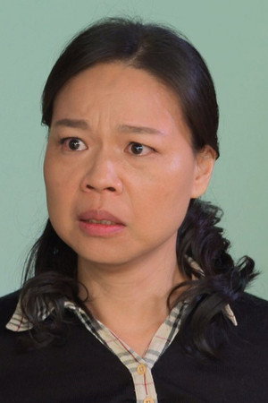 Huang Shu-mei in Listen Before You Sing