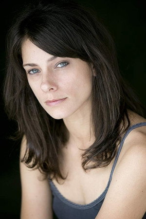 Sara Rivas in Manic