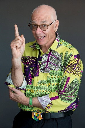 Karl Kruszelnicki in Living Universe