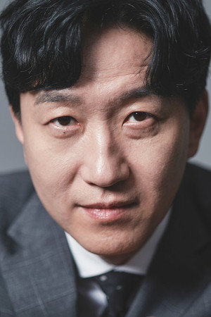 Yoon Se-woong in I Would Rather Kill You