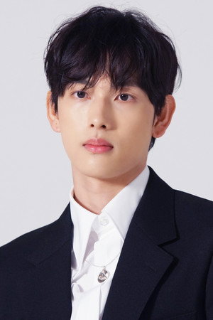 Yim Si-wan in Emergency Declaration