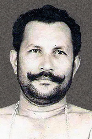 K. P. A. C. Azeez in Rajavinte Makan