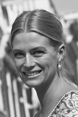 Nina van Pallandt in The Long Goodbye