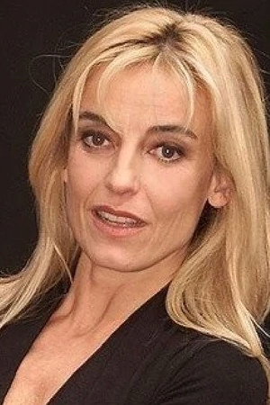 Adriana Vacarezza in The Newcomers