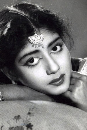 Sabitri Chatterjee in Uttarayan