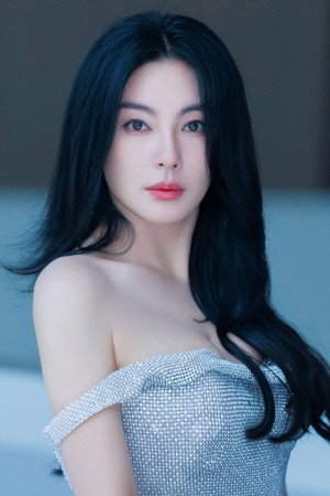 Zhang Yuqi in Invincible Swordsman