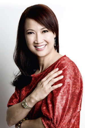 Hong Huifang in Blooms of Happiness