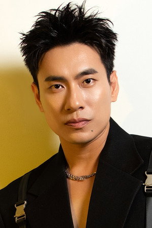 Kiều Minh Tuấn in Diary of Fireflies
