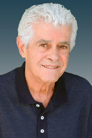 Guillermo Montesinos in Amanece como puedas