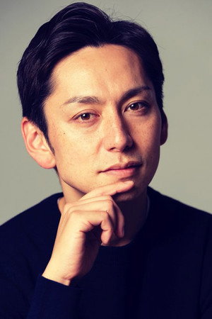 Takuji Kawakubo in Single8