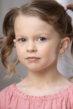 Devyn McDowell in Small Change