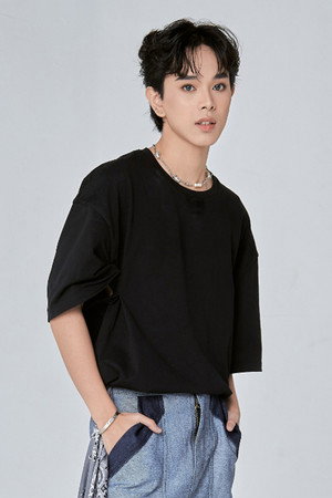Ethan David in Marita
