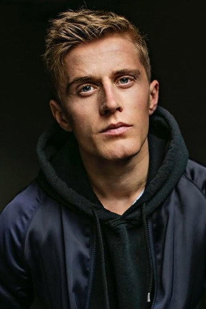 Axel Bøyum in Camping with Ada