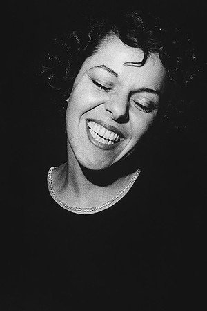 Miúcha in Maria Bethânia: Música é Perfume