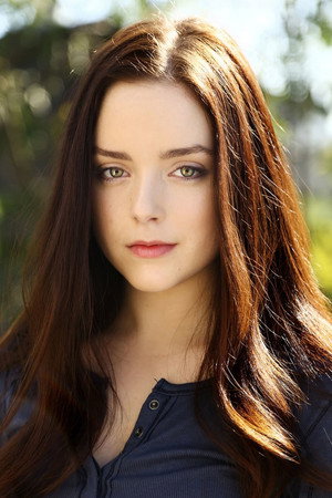 Madison Davenport in The Possession