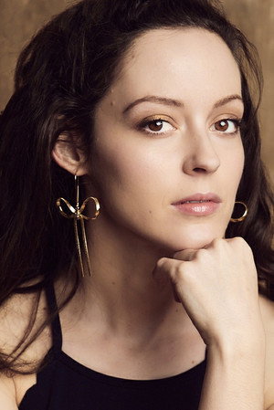 Jodi Lynn Thomas in Third Act