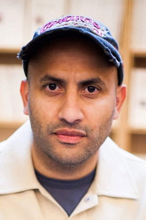 Amine Adjina in Mira corpora