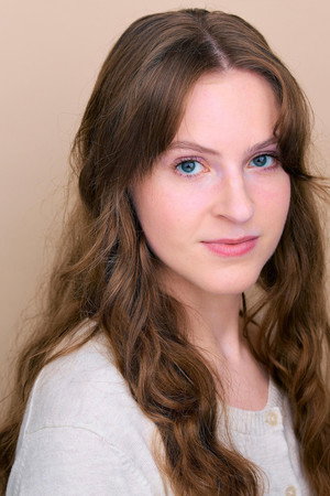 Allison Carmody in SERIAL EX-GIRLFRIEND