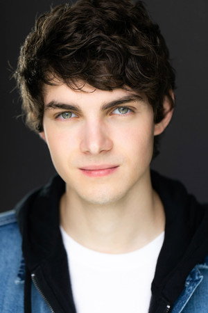 Damon McKinnis in Unfix