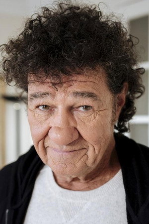 Robert Charlebois in A Genius  Two Friends  and an Idiot