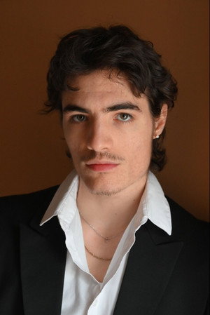 Elliott Mitrani in Afterwards
