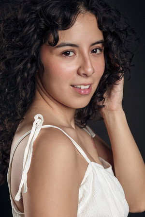 Alexia Ramírez in Desmayada