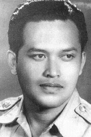 M. Amin in Sultan Mahmood Mangkat Di-Julang
