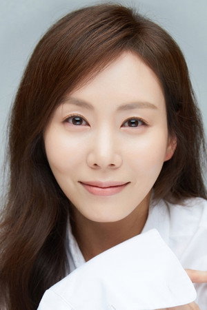 Park Ye-jin in Mr. Idol