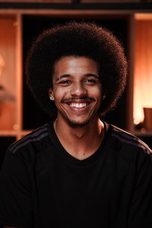 Kauan Oliveira in Rent