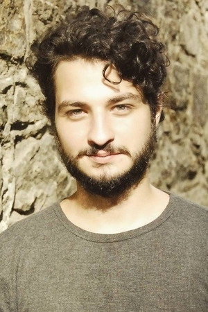 César Cardadeiro in Love.com