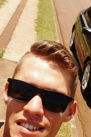 Emanuel Fraguilia in O Último Programador
